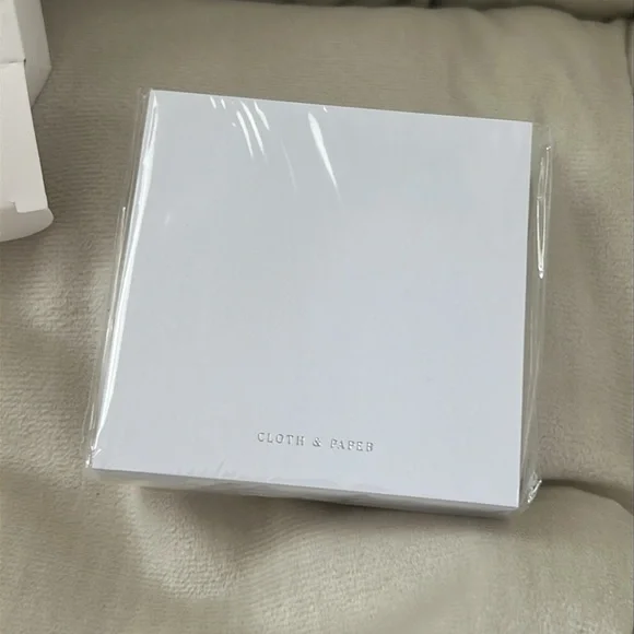 Cloth and paper sticky note holder and stencil - Picture 5 of 5